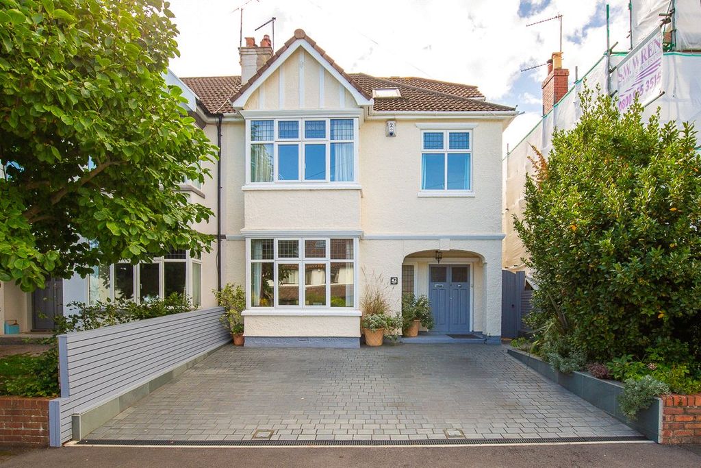 Property photo 1 of 31 Picture No. 07