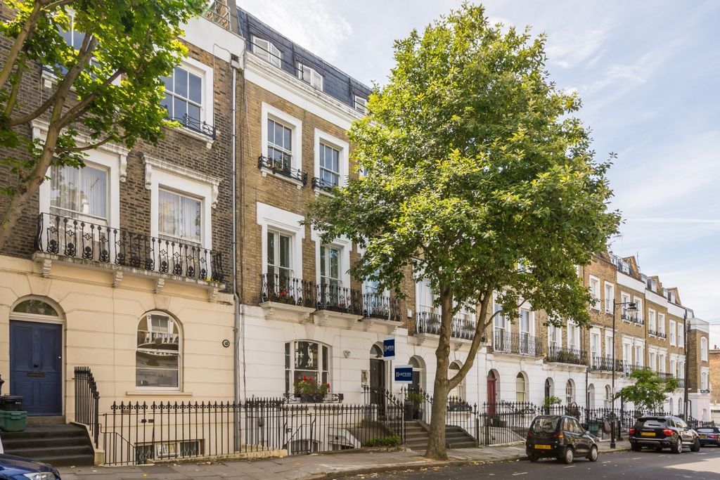 Property photo 1 of 12 Huntingdon Street