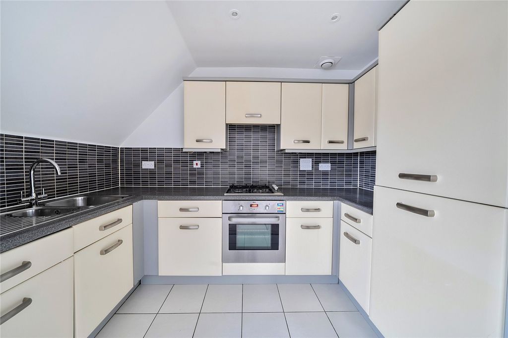 Property photo 1 of 17 Picture No. 32