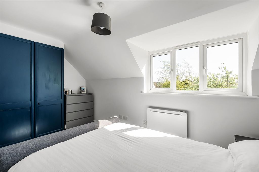 Additional image 15 of 2 bed maisonette for saleCrowhurst Mead, Godstone RH9