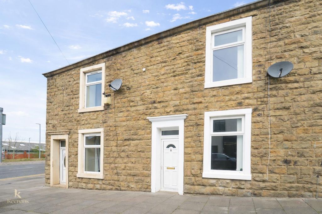 Property photo 2 of 17 2