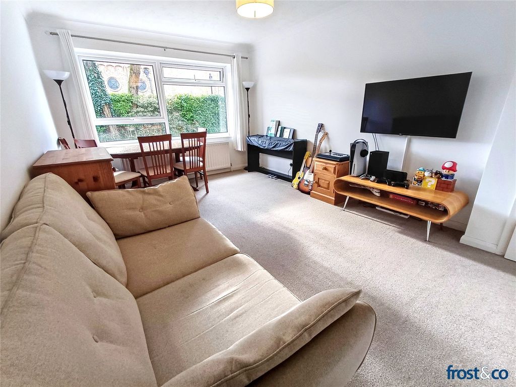 Property photo 2 of 10 Living/Dining Room