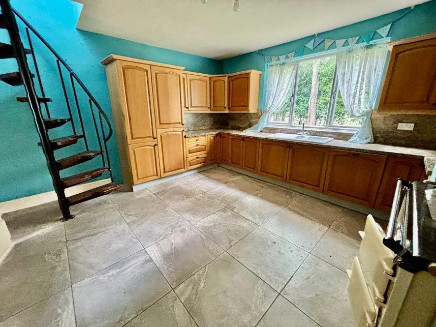 Property photo 2 of 46