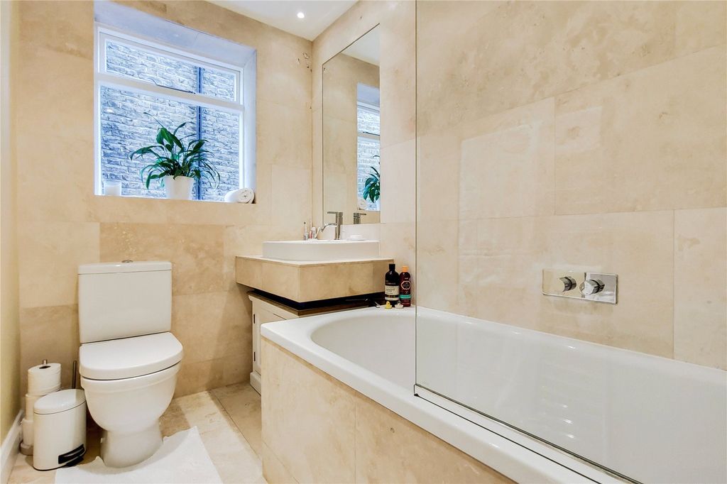 Property photo 3 of 8