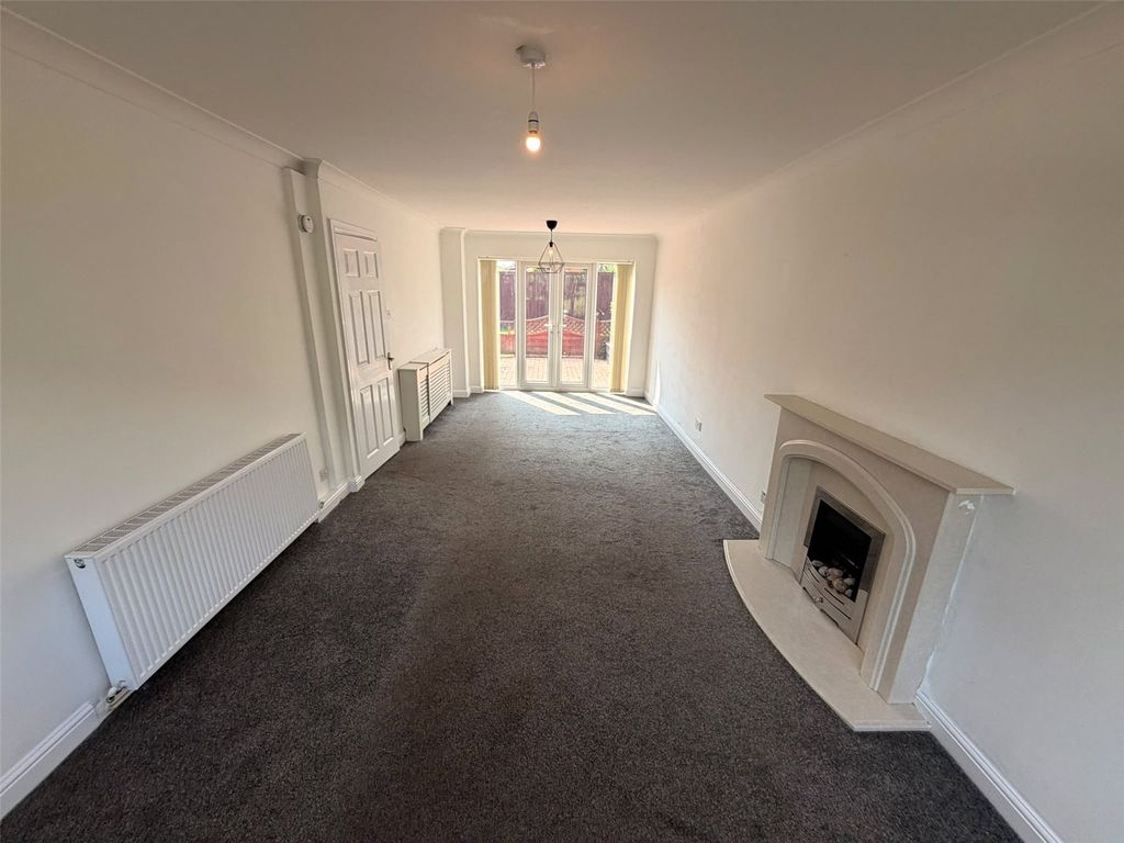 Property photo 2 of 21 Picture No. 27