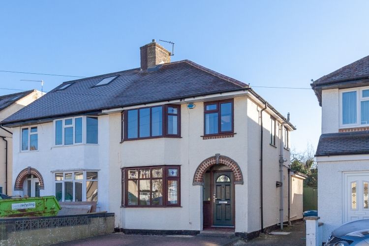 Property photo 1 of 9 243733