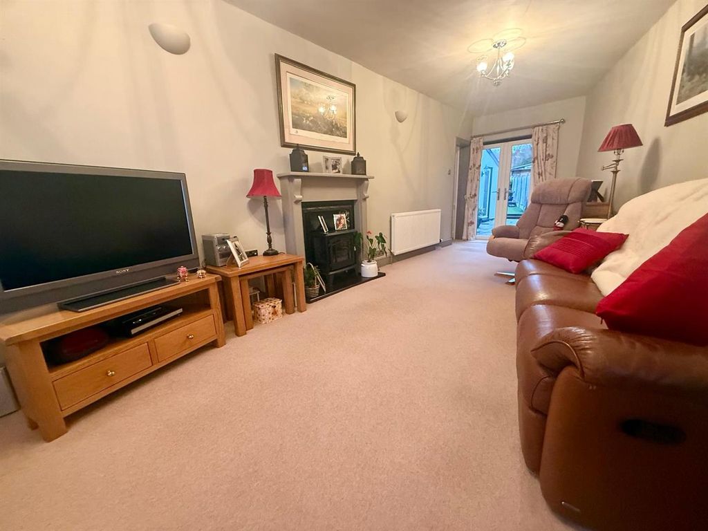 Property photo 3 of 19