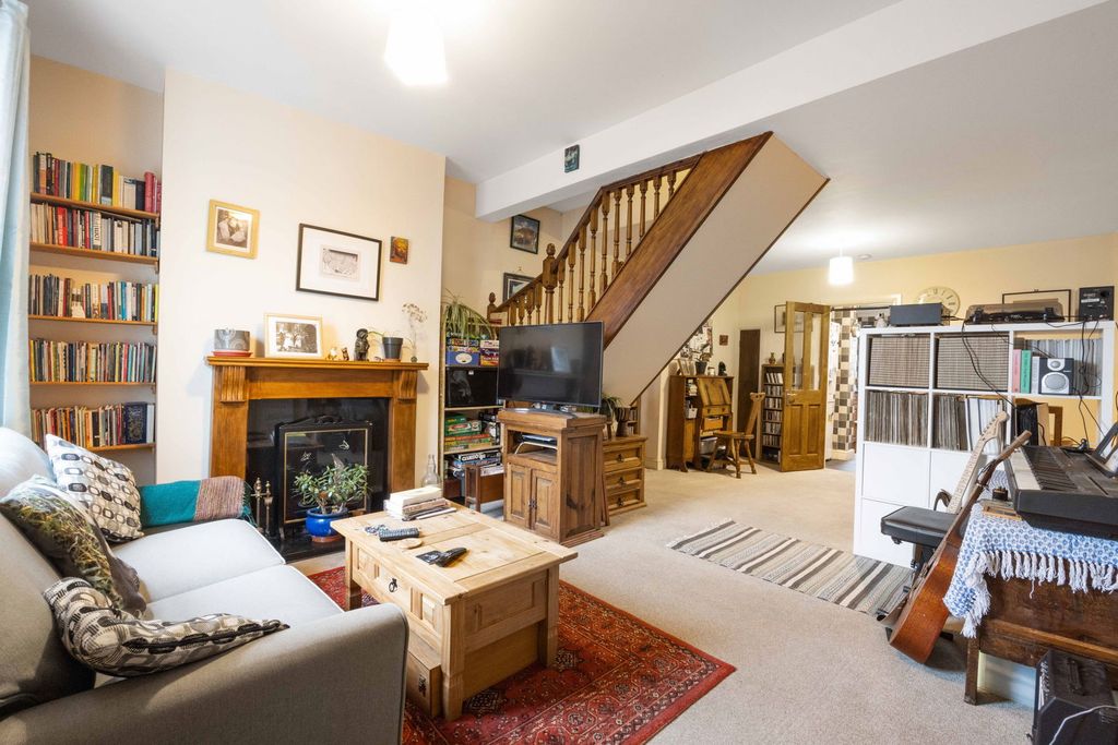 Property photo 3 of 13