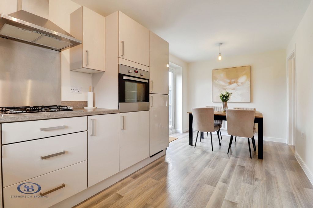 Property photo 3 of 23 Pbox-Img.Jpg