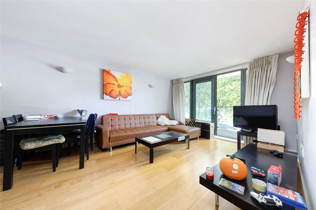 Property photo 1 of 11