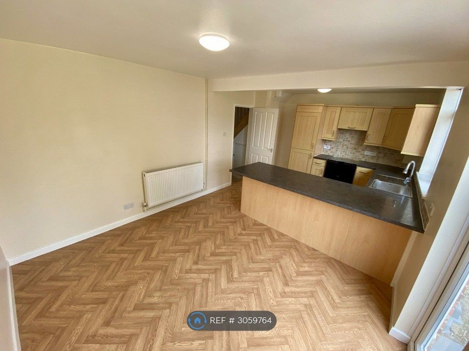 Property photo 3 of 18 Kitchen Diner