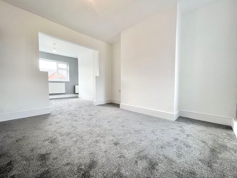 Property photo 1 of 11 Dining Room
