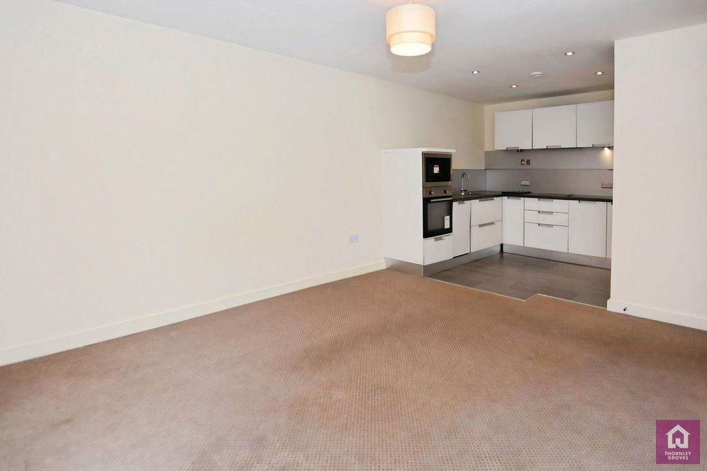 Property photo 2 of 8 Pbox-Img.Jpg