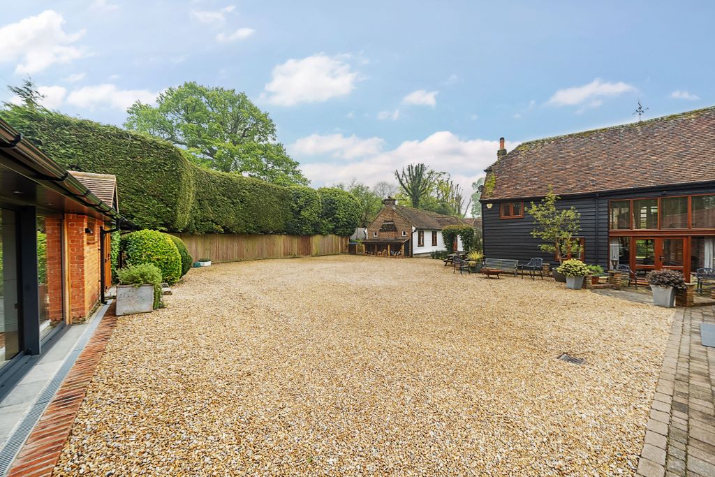Property photo 2 of 32 1117478 (10)