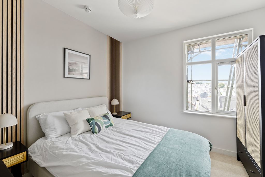 Property photo 2 of 12 0024