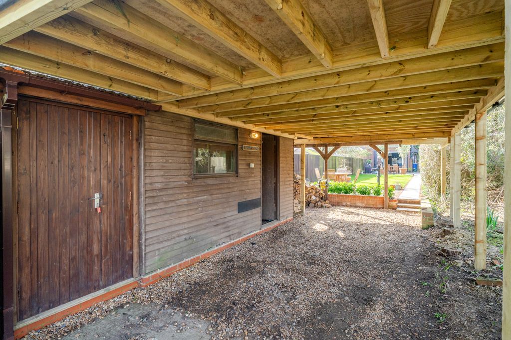 Additional image 13 of 3 bed semi-detached house for saleChurch Path, Hook RG27