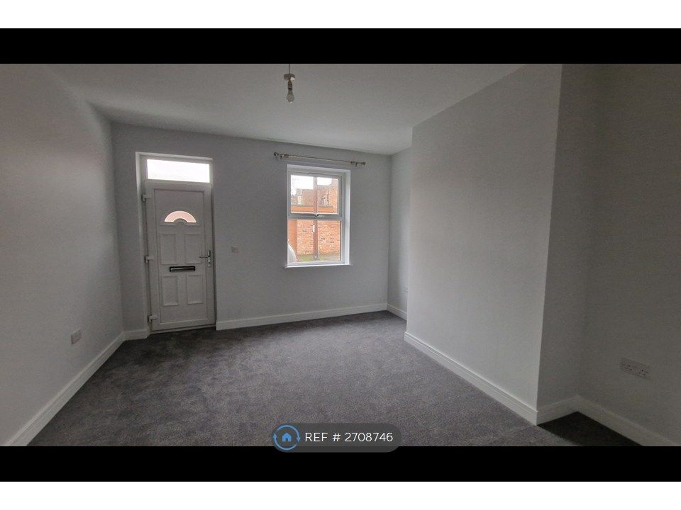 Property photo 2 of 8 Lounge