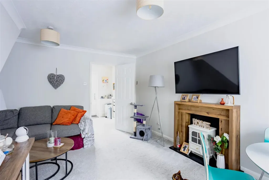 Property photo 3 of 9