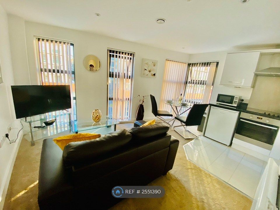 Property photo 2 of 35