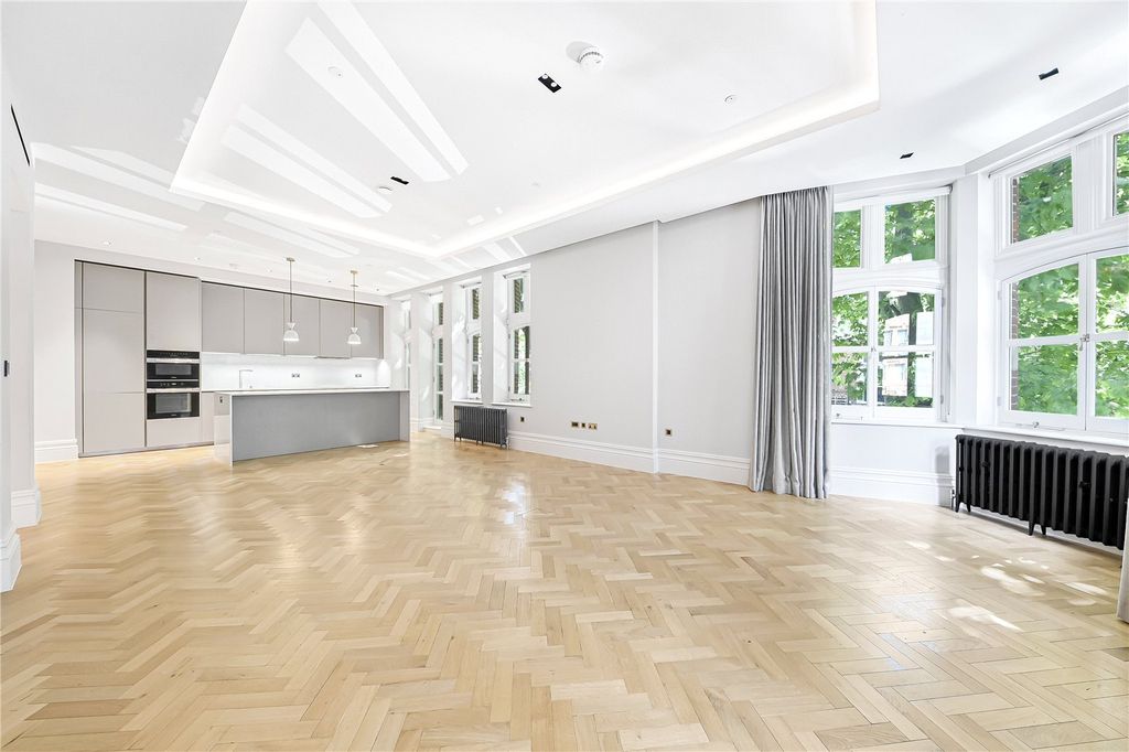 Property photo 2 of 18 Picture No. 13