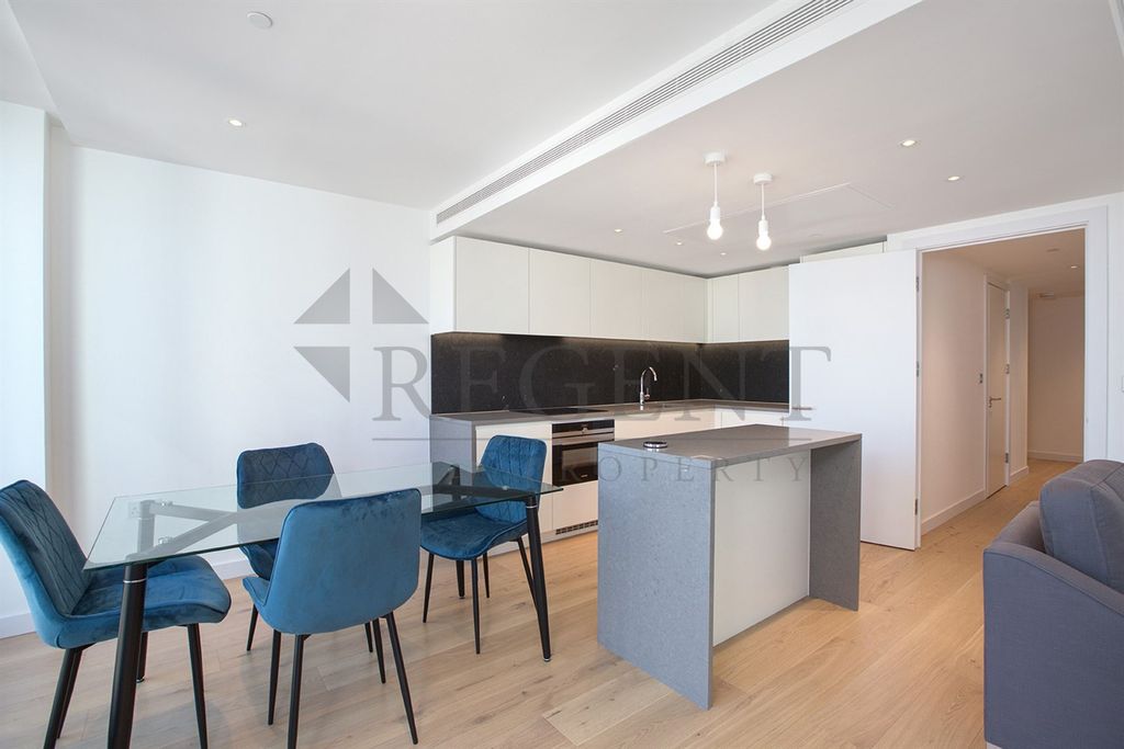 Property photo 3 of 10 Dining Area