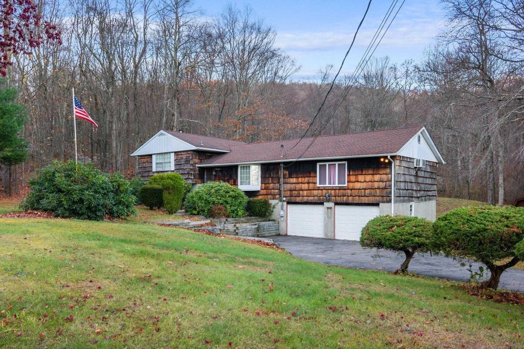 Property photo 1 of 31