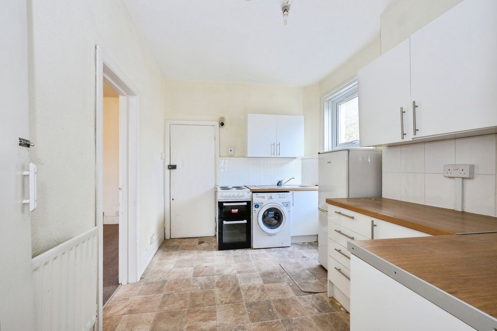 Property photo 2 of 12 Pbox-Img.Jpg