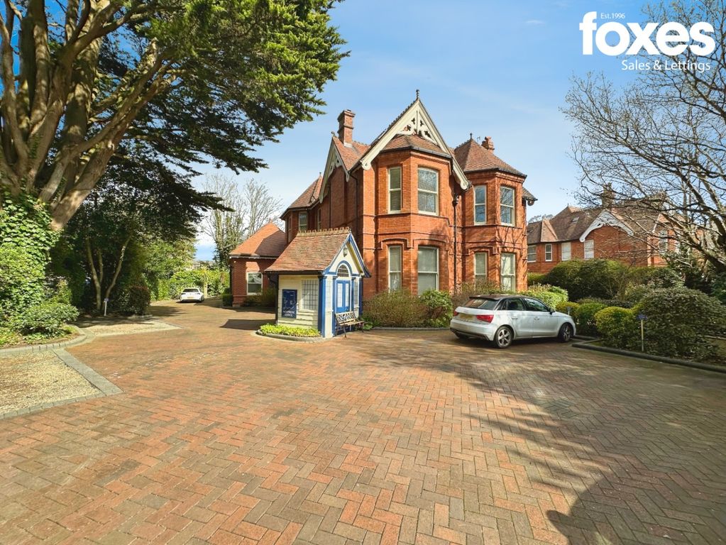 Property photo 2 of 13 4507241
