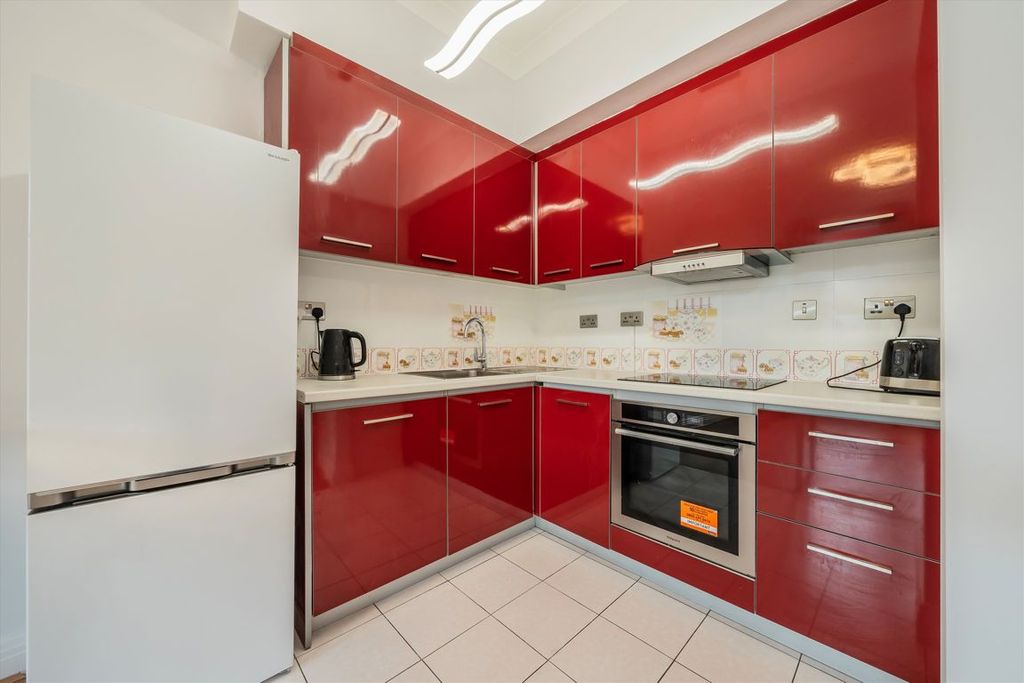 Property photo 3 of 6