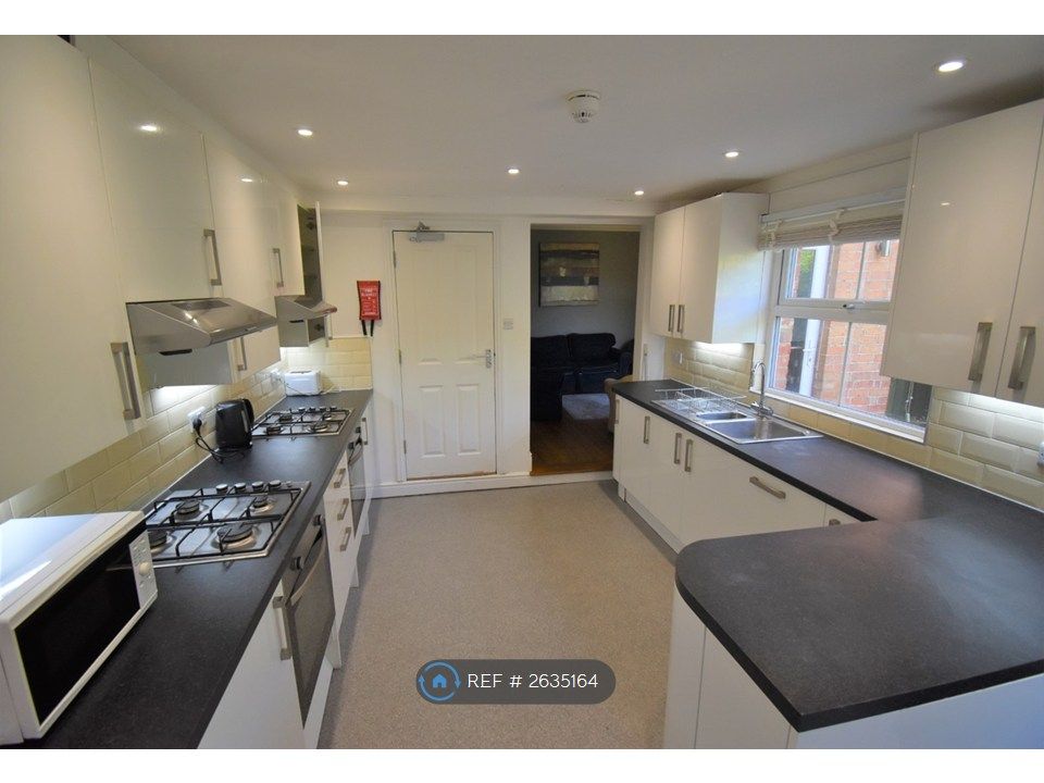 Property photo 3 of 14