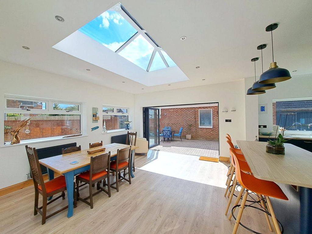 Property photo 2 of 31 Picture No. 07
