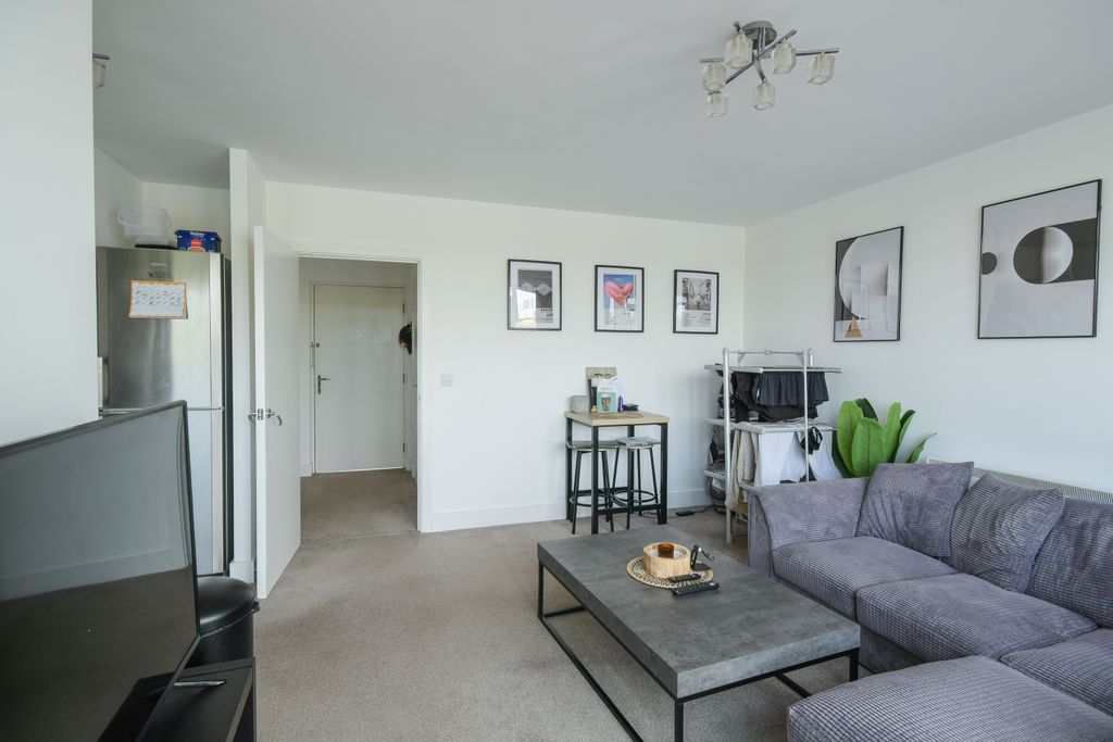 Property photo 3 of 18