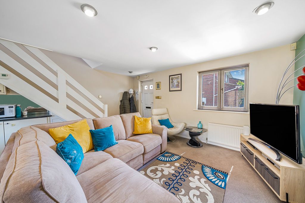 Property photo 2 of 14