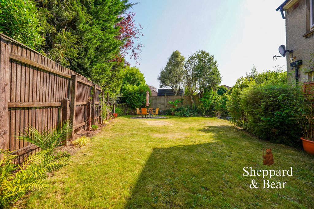 Property photo 2 of 33 Rear Garden