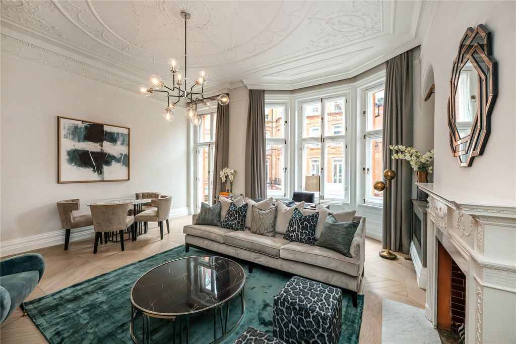 Property photo 2 of 9 Reception