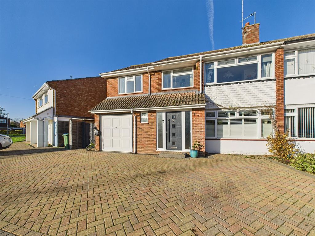 Property photo 1 of 16 Cam02435G0-Pr0097-Still036.Jpg