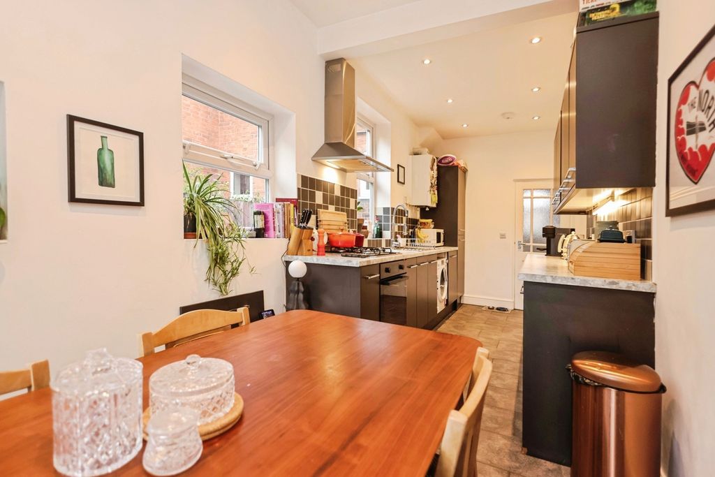 Property photo 3 of 17 Kitchen Diner