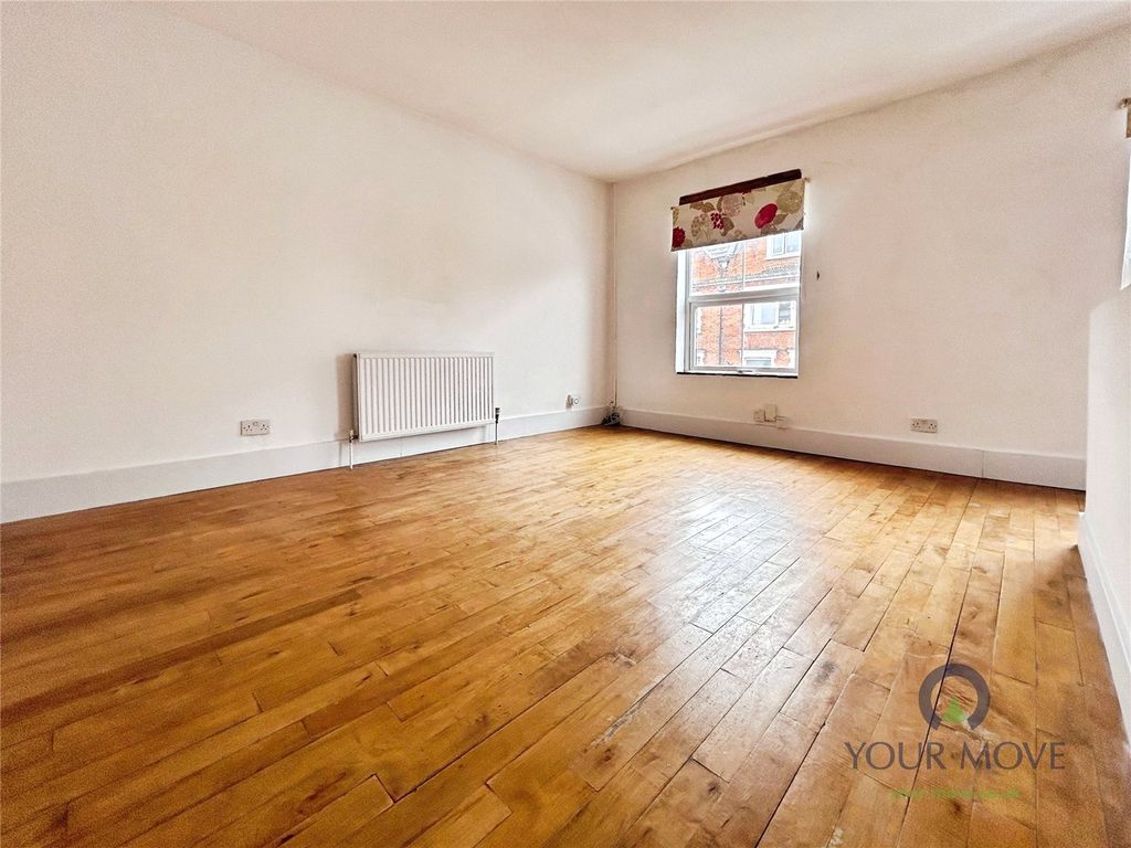 Property photo 3 of 6 Picture No. 05