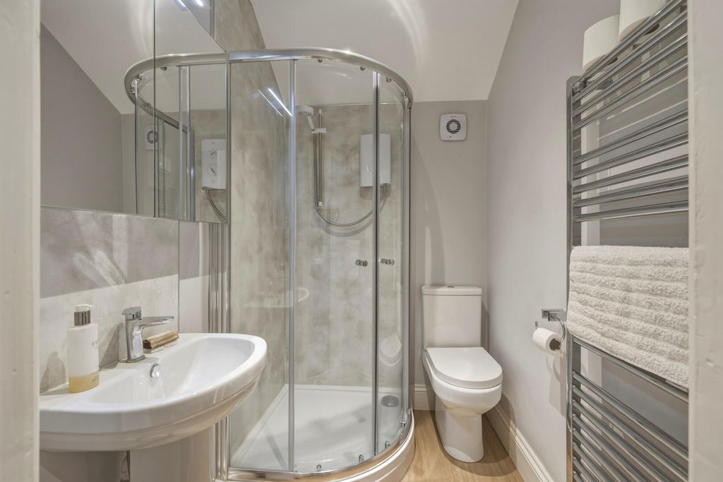 Additional image 24 of 4 bed flat for saleNewcastle Drive, The Park NG7