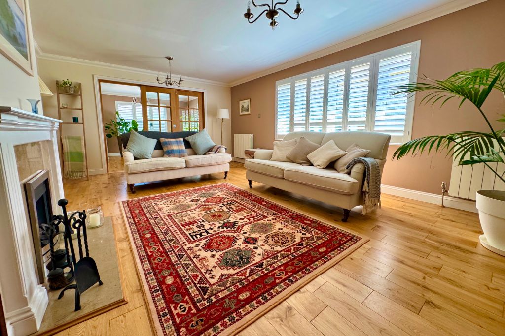 Property photo 2 of 23