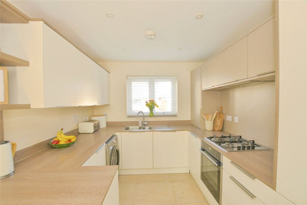 Property photo 3 of 16 Picture No. 23