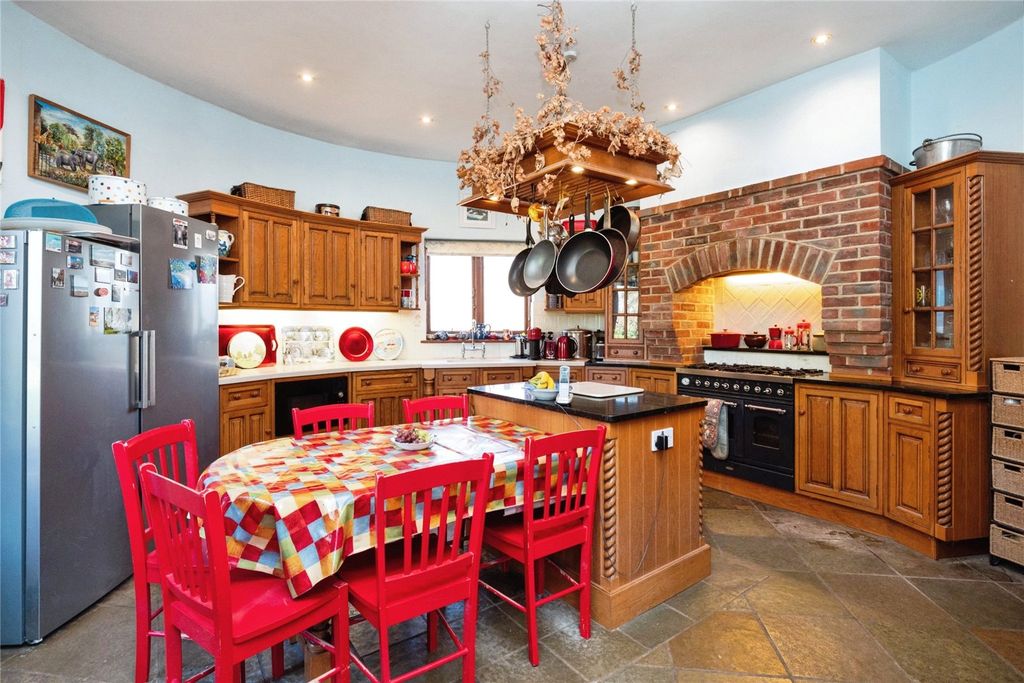 Property photo 3 of 18 Picture No. 09
