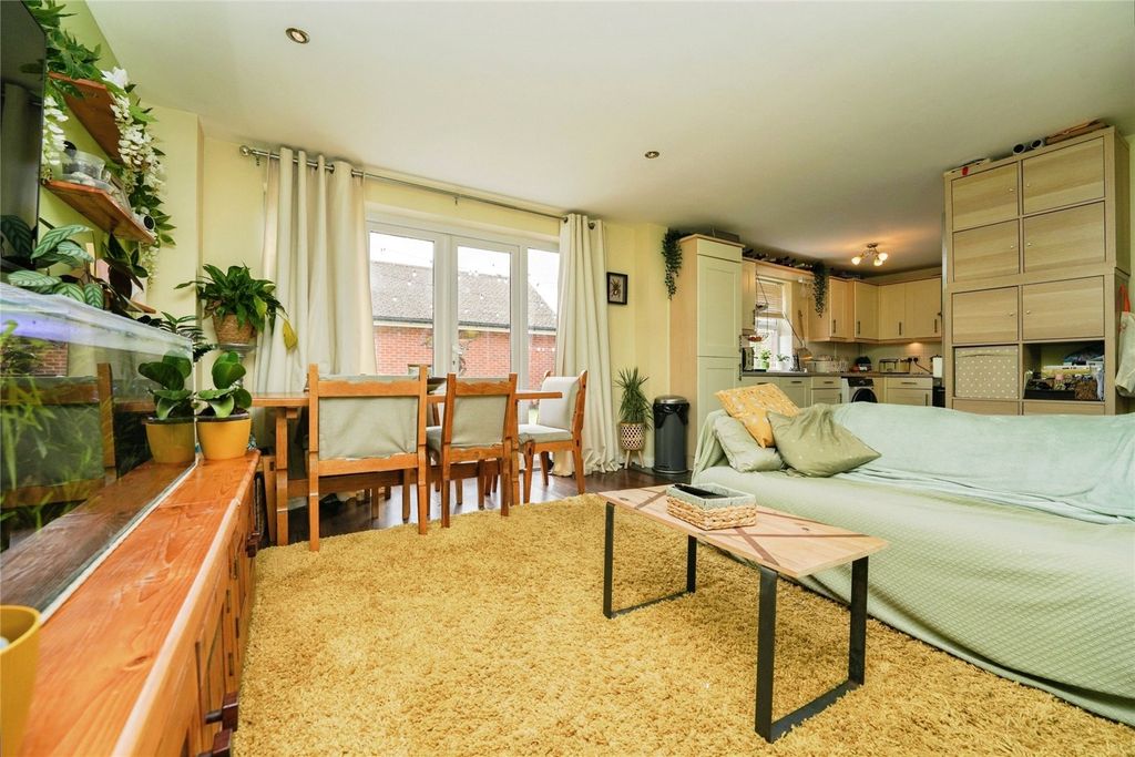 Property photo 3 of 12 Picture No. 24