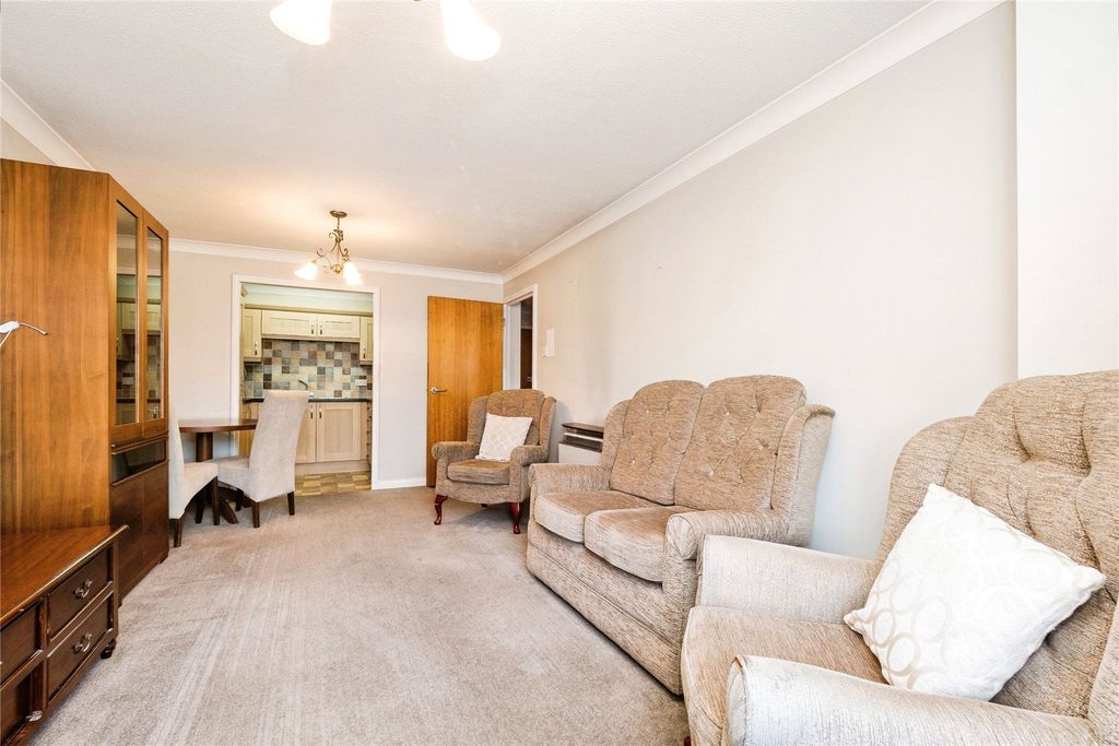 Property photo 2 of 11 Living Room