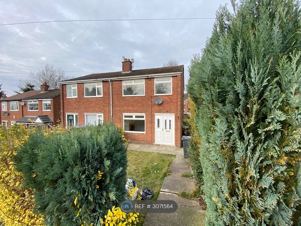 Property photo 2 of 18