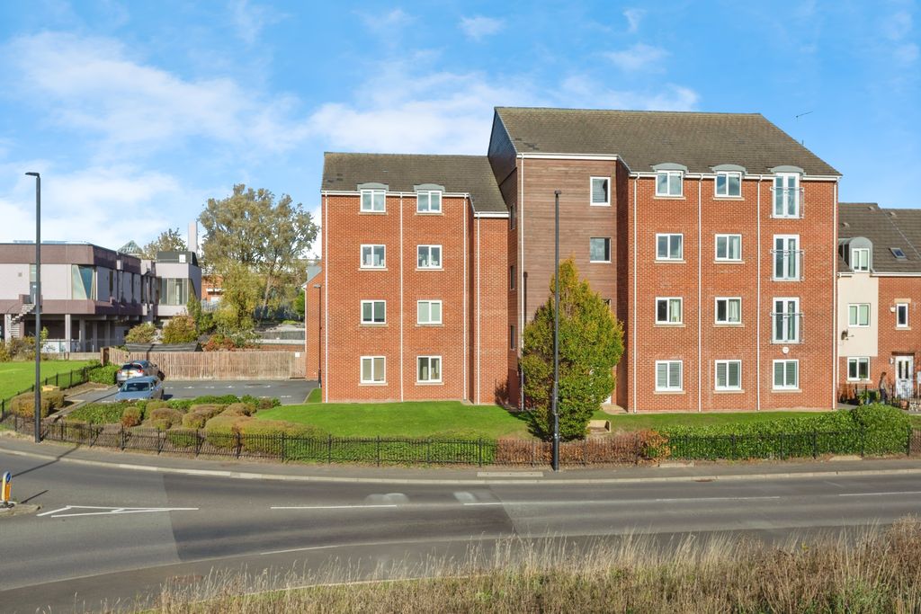 Property photo 2 of 13