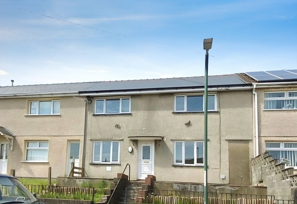 Property photo 1 of 16 External