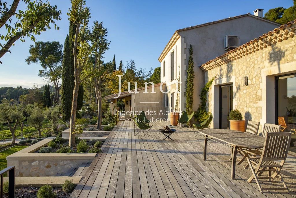 Property photo 1 of 34 An Exceptional Property In The Heart Of Les Alpilles