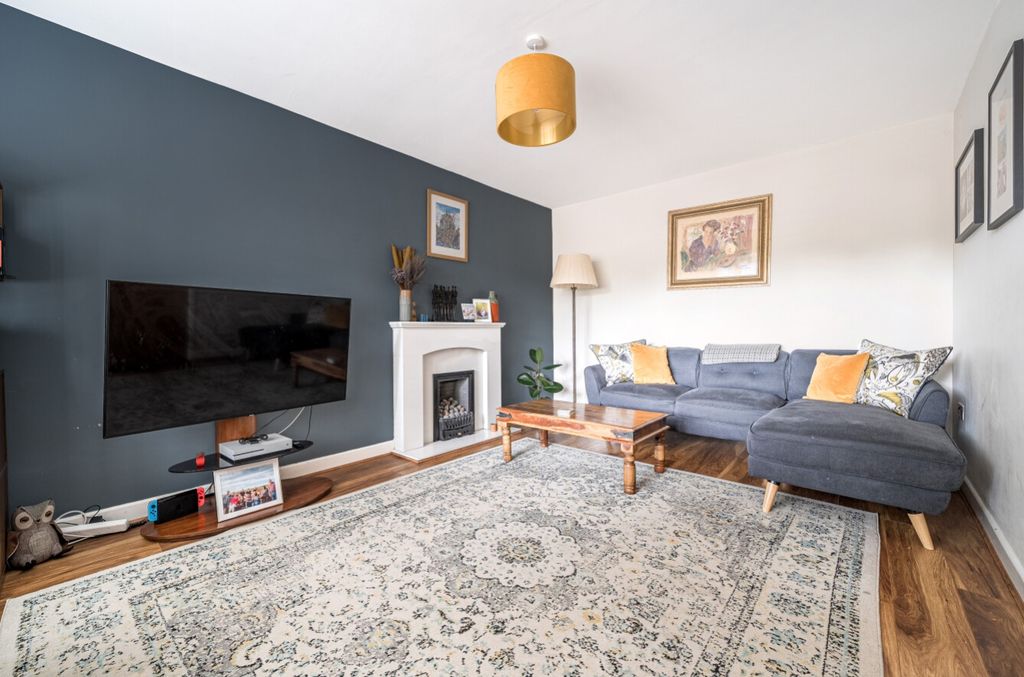 Property photo 2 of 23 1335985-14-68952501cd86E