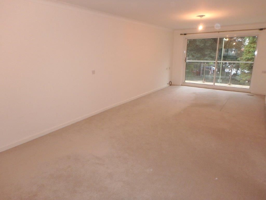 Property photo 2 of 13 Lounge Dining Room